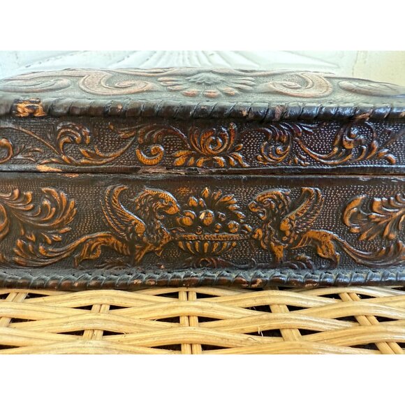 Vintage 60's Spanish Don Quixote Tooled Leather Cigarette Box - Picture 13 of 16